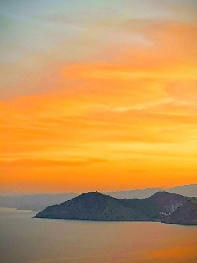 Апартаменты С Видом На Море И Горы بينايدورم المظهر الخارجي الصورة